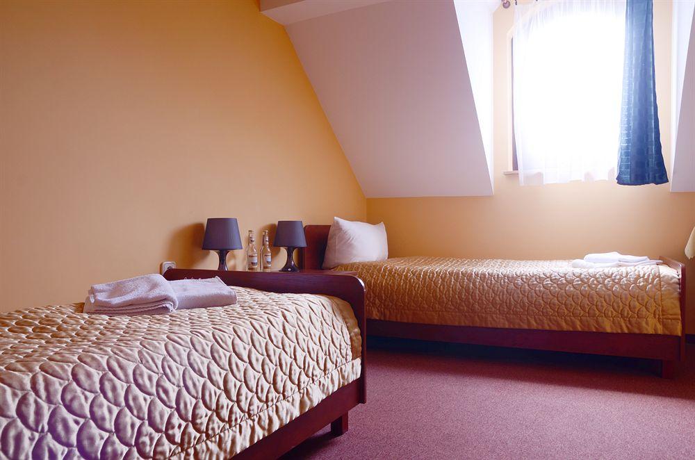 Hotel Tyniecki Cracovia Esterno foto