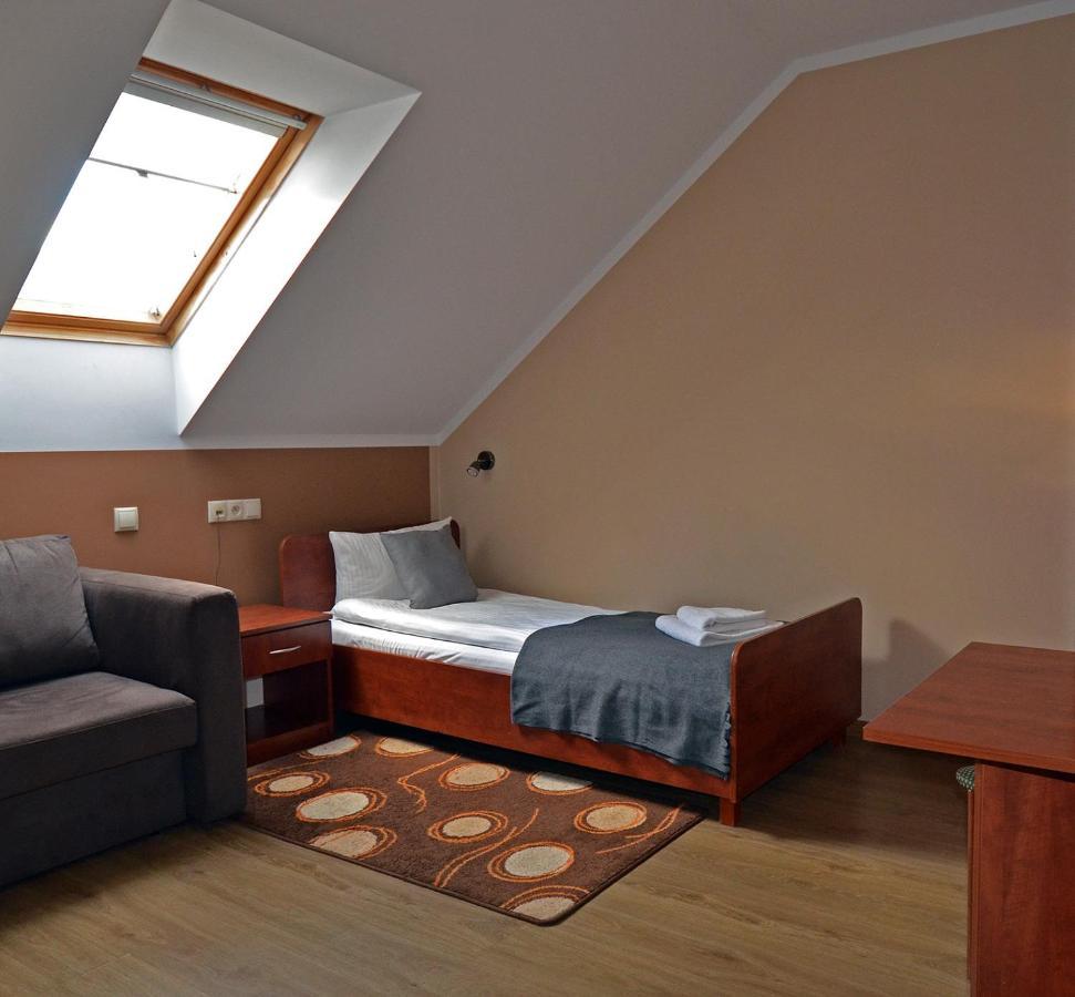 Hotel Tyniecki Cracovia Esterno foto