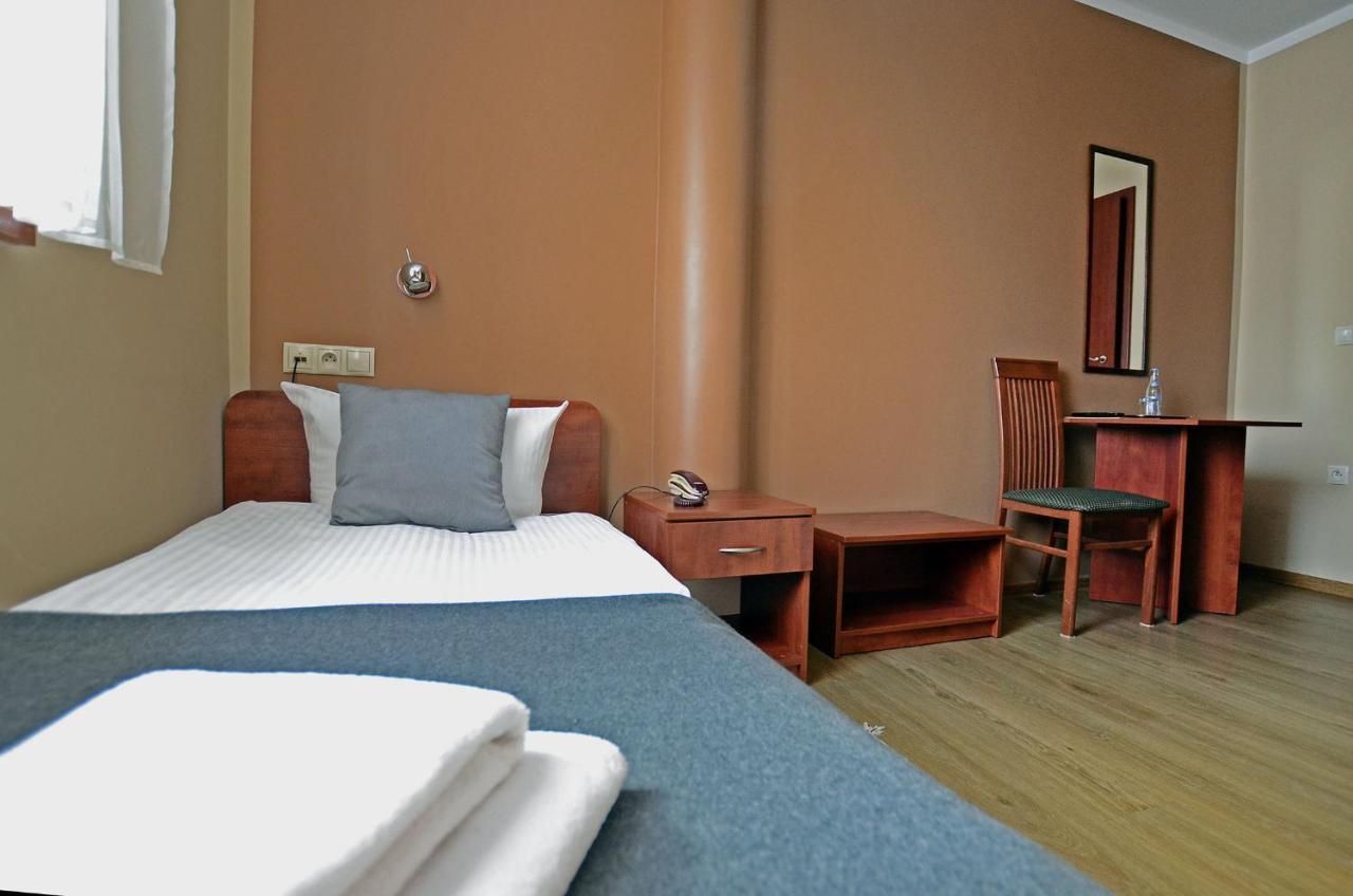 Hotel Tyniecki Cracovia Esterno foto