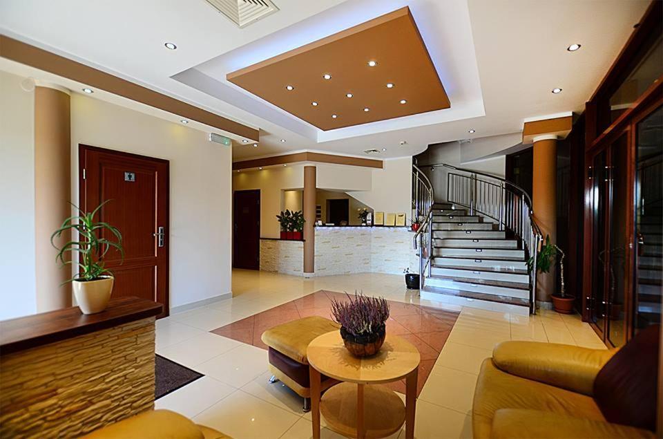 Hotel Tyniecki Cracovia Esterno foto